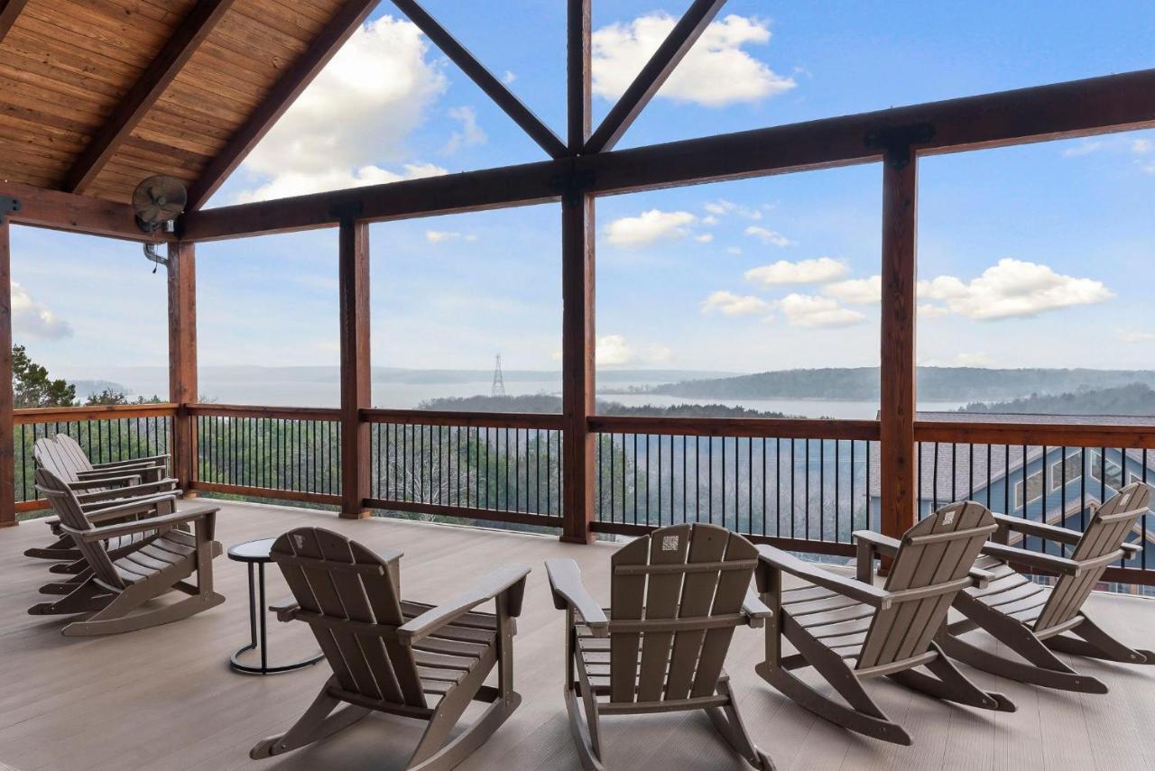Chateau On The Cove Branson Exterior photo